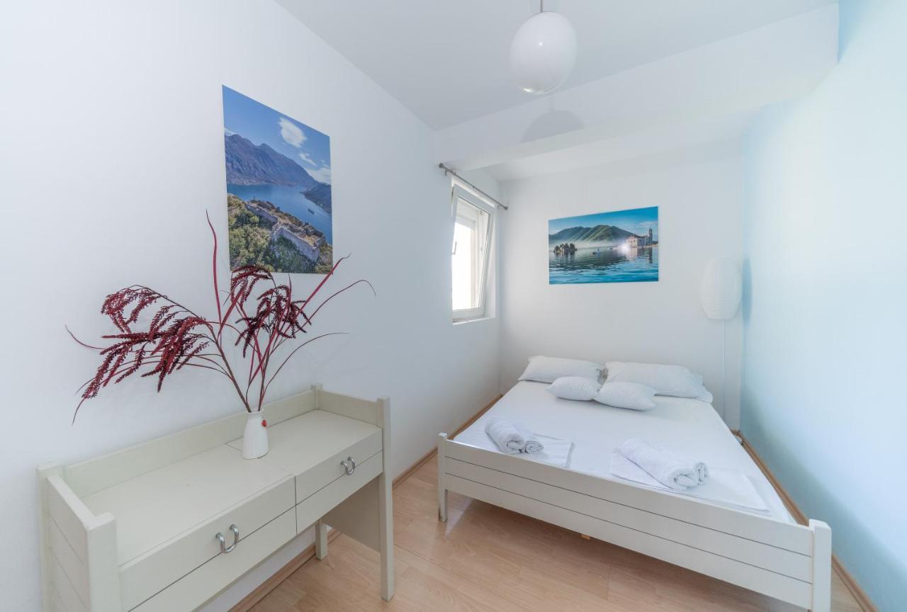 Sunshine Apartment โกตอร์ ภายนอก รูปภาพ