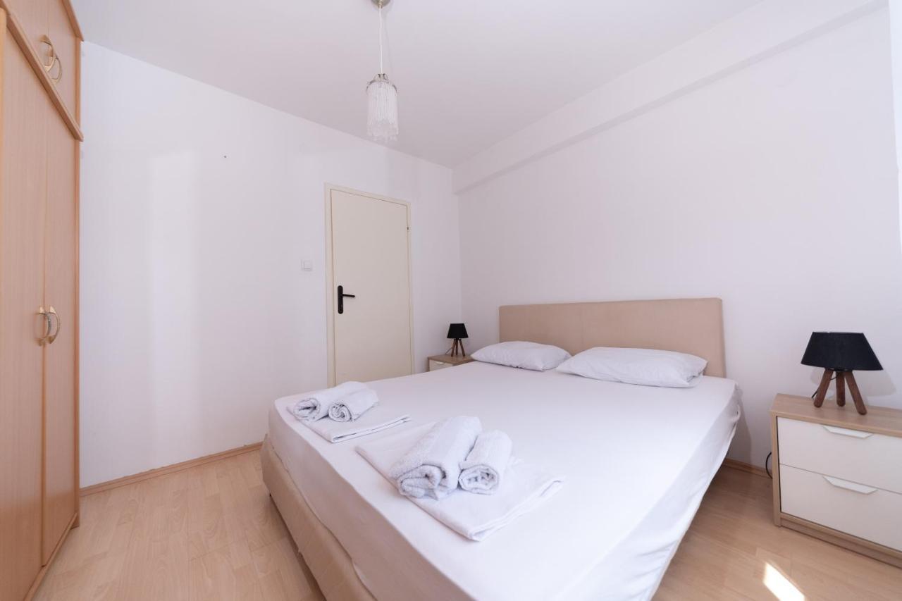 Sunshine Apartment โกตอร์ ภายนอก รูปภาพ